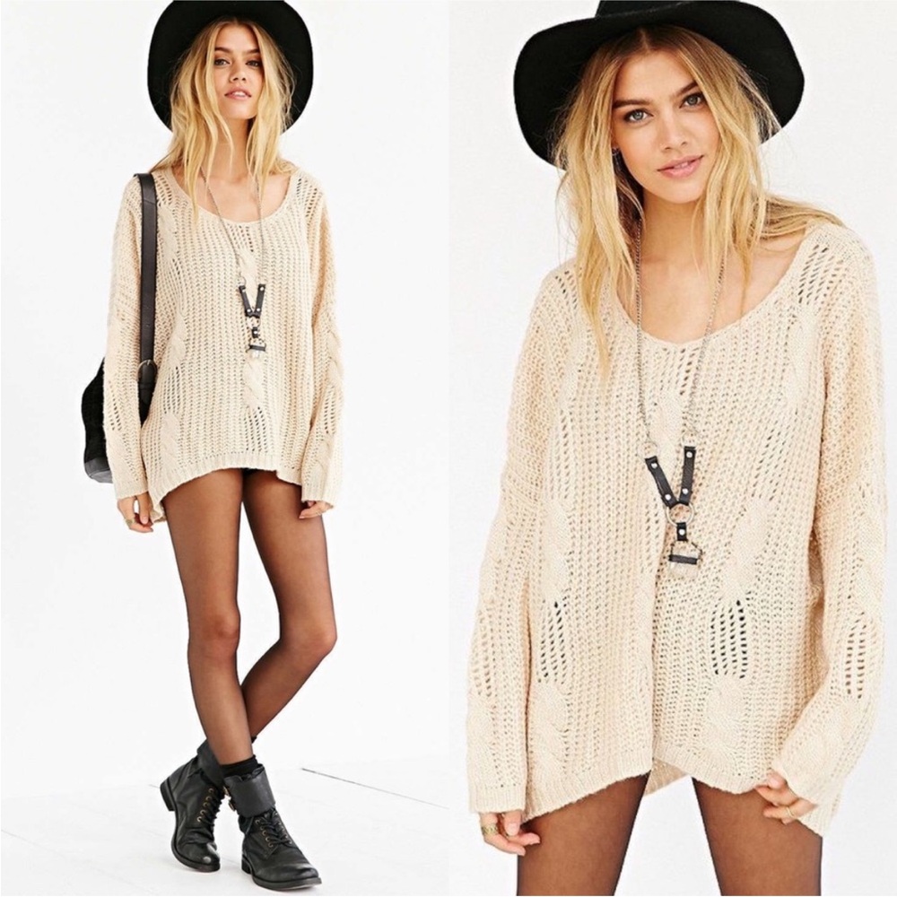 UNIF x Urban Outfitters Chunky Tan Cable Knit Oversized Pullover Sweater
